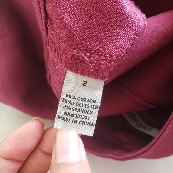 Maroon Hi-rise shorts - Picture 5 of 5